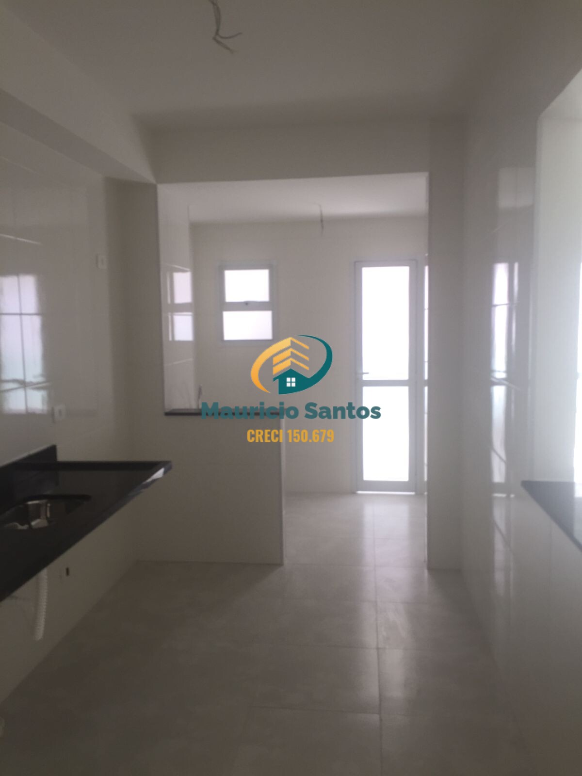 Apartamento à venda com 2 quartos, 78m² - Foto 2