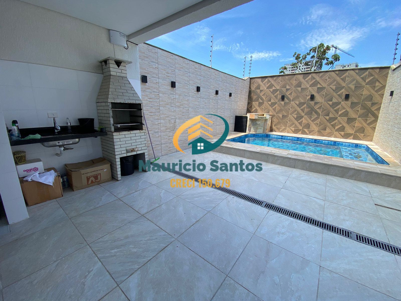 Sobrado à venda com 3 quartos, 147m² - Foto 1