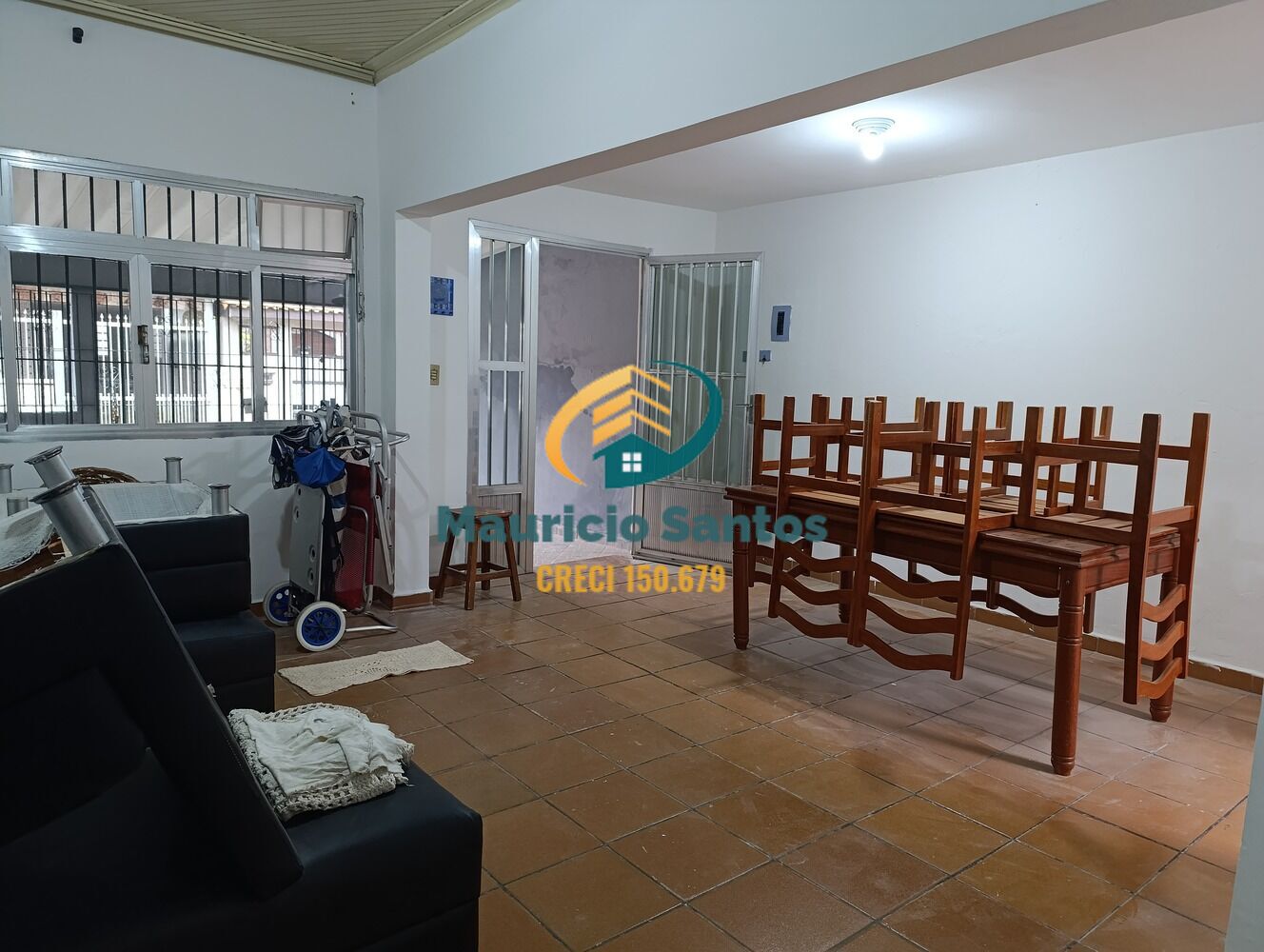 Casa à venda com 3 quartos, 98m² - Foto 4