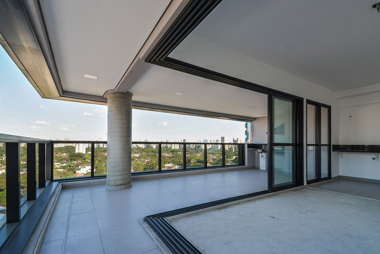 Apartamento à venda com 3 quartos, 145m² - Foto 76