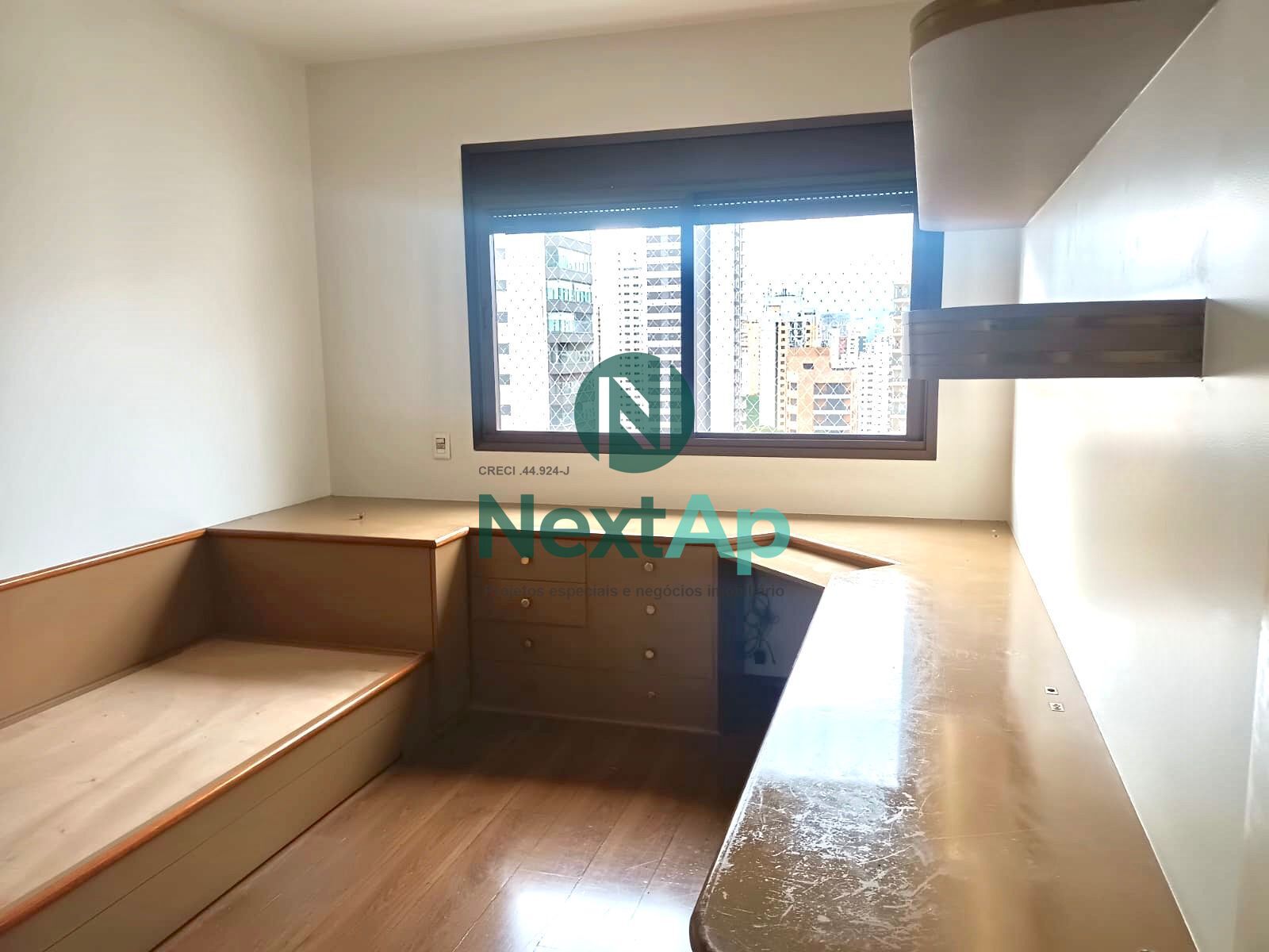 Apartamento à venda com 3 quartos, 170m² - Foto 5