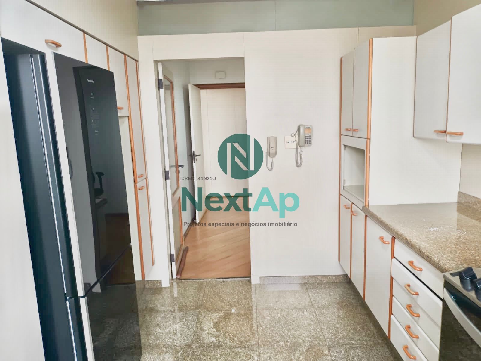 Apartamento à venda com 3 quartos, 170m² - Foto 12