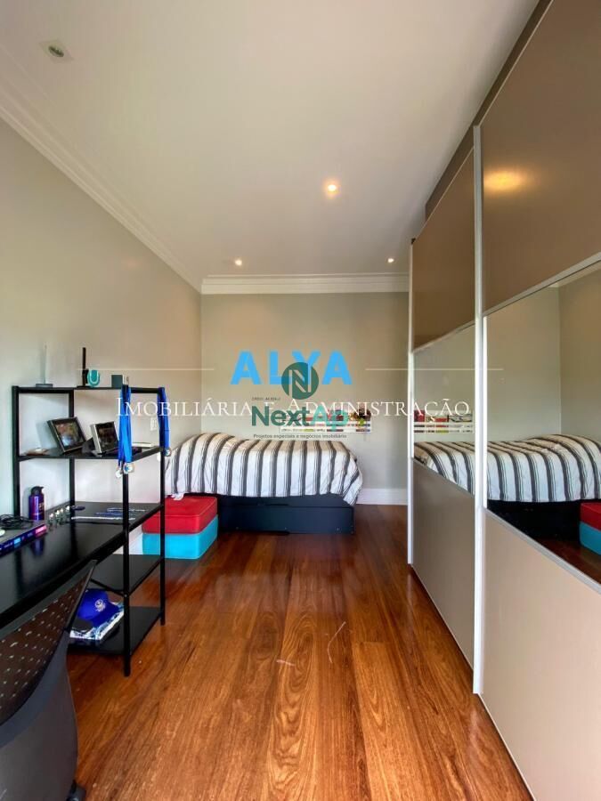 Casa à venda com 4 quartos, 680m² - Foto 25