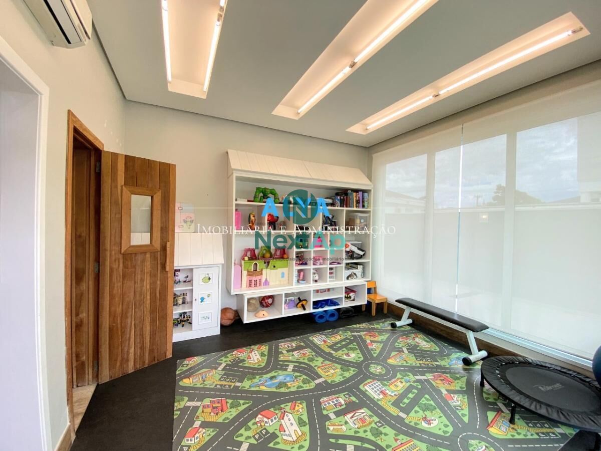 Casa à venda com 4 quartos, 680m² - Foto 17