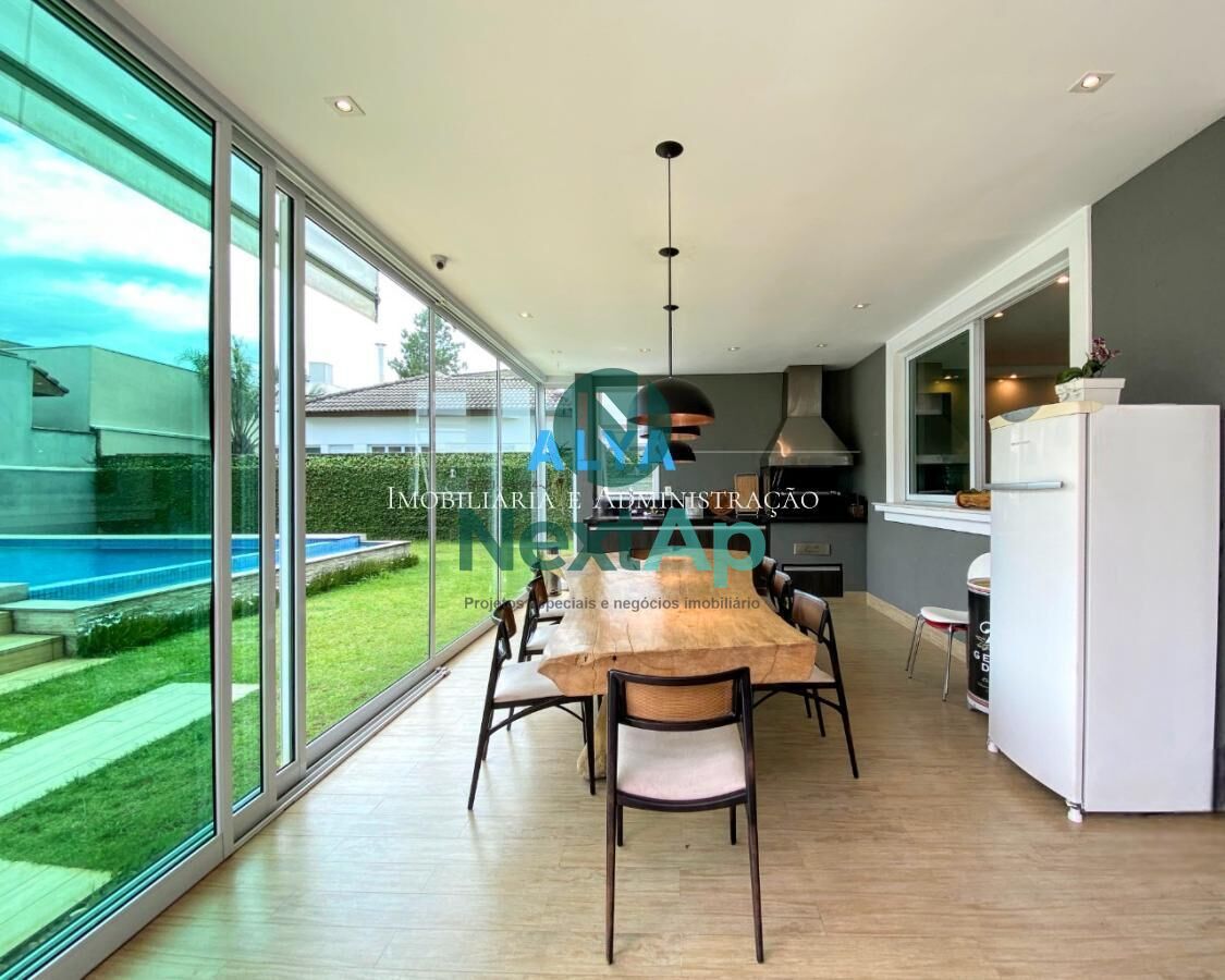 Casa à venda com 4 quartos, 680m² - Foto 12