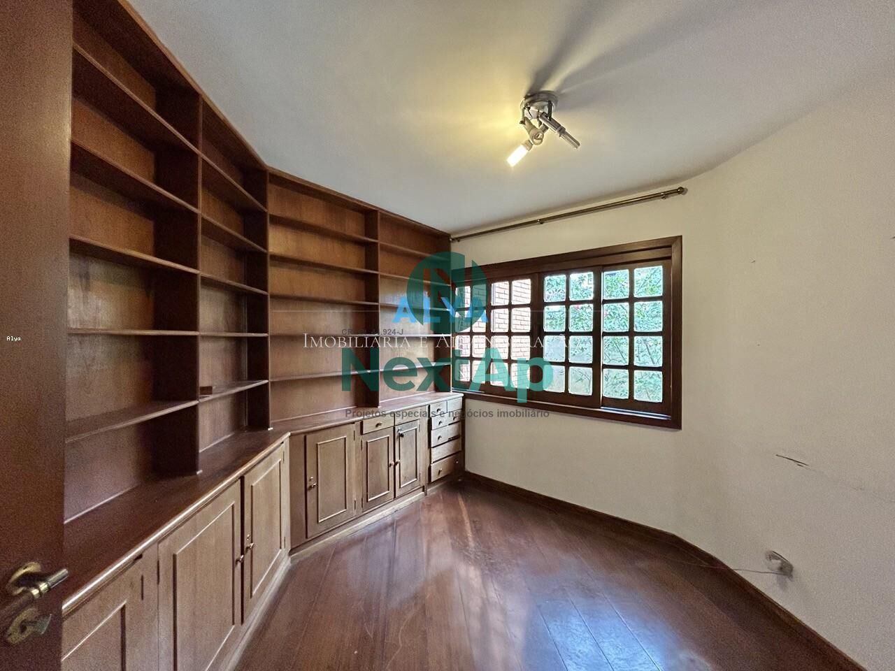 Casa à venda com 4 quartos, 420m² - Foto 8