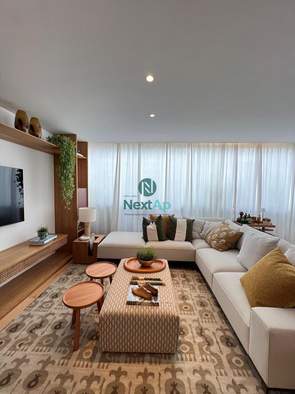 Apartamento à venda com 3 quartos, 201m² - Foto 3