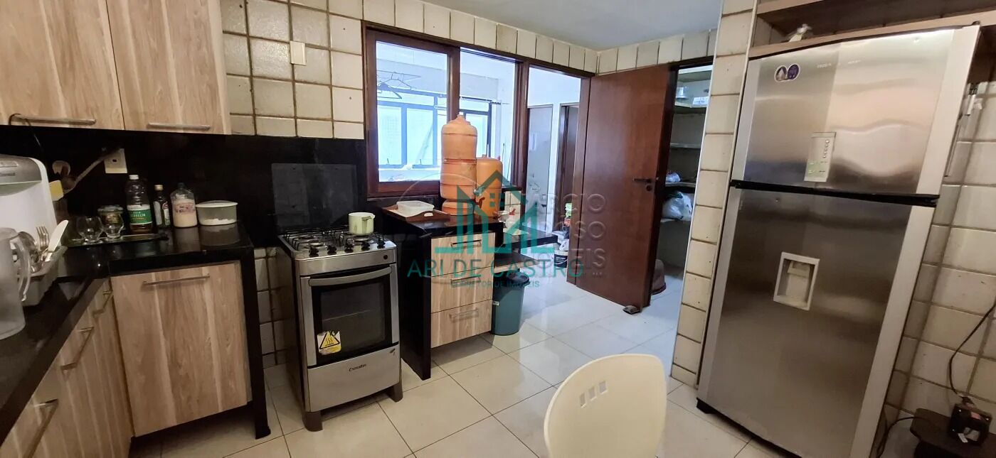 Apartamento à venda com 4 quartos, 267m² - Foto 9