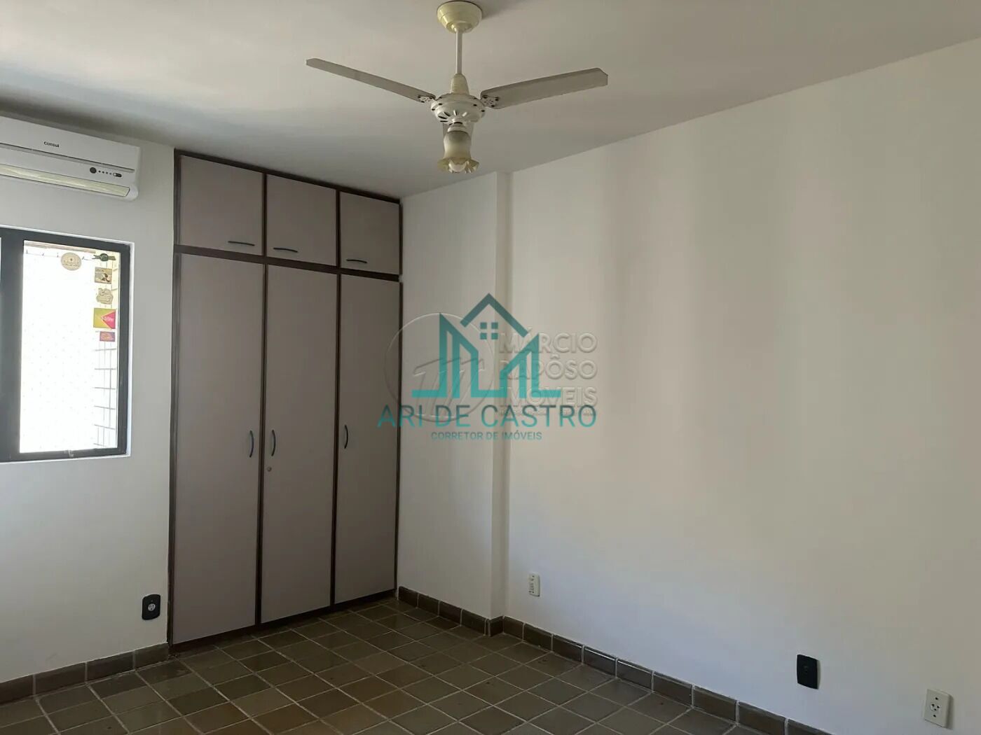 Apartamento à venda com 4 quartos, 140m² - Foto 9