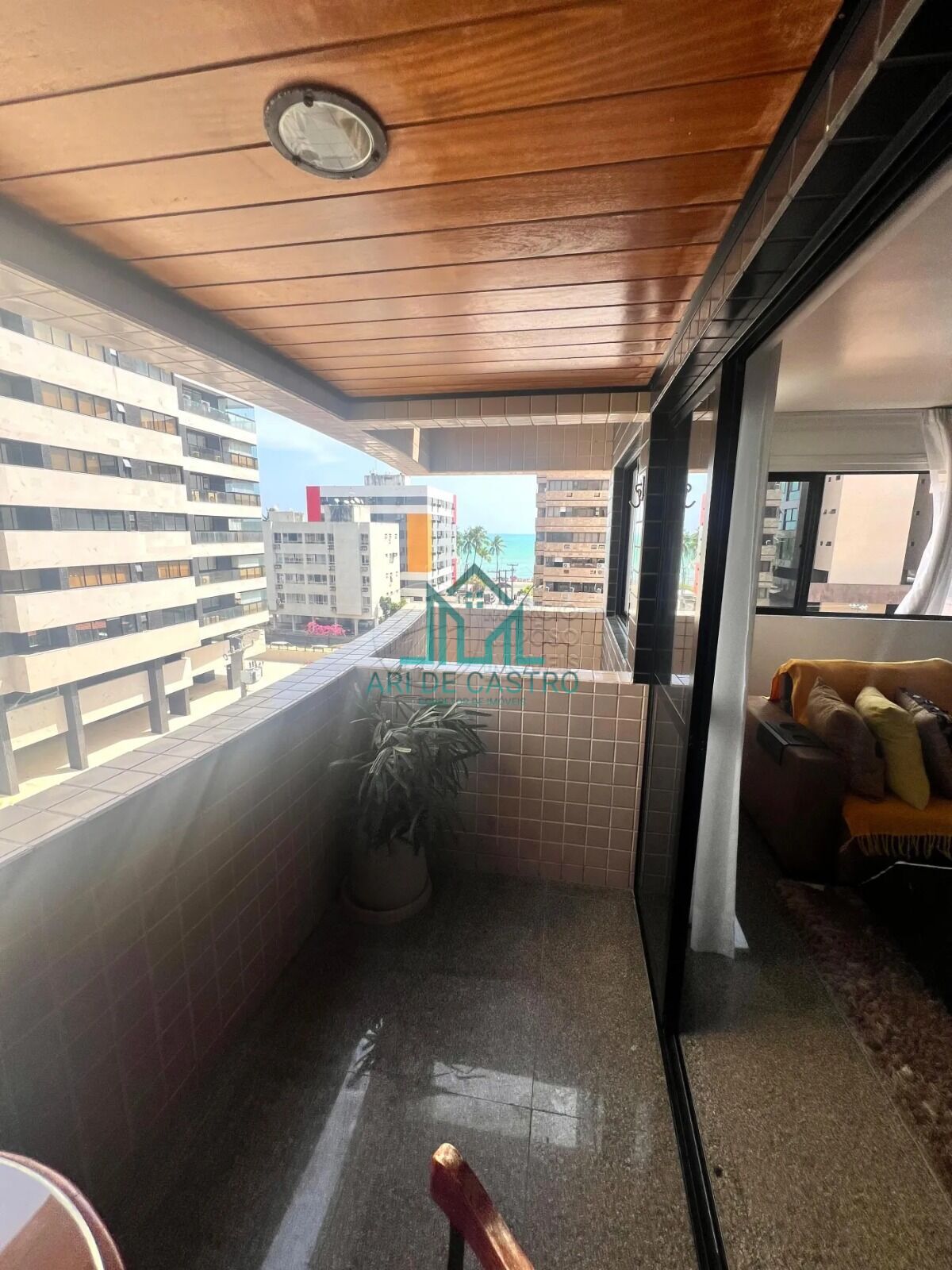 Apartamento à venda com 3 quartos, 130m² - Foto 3