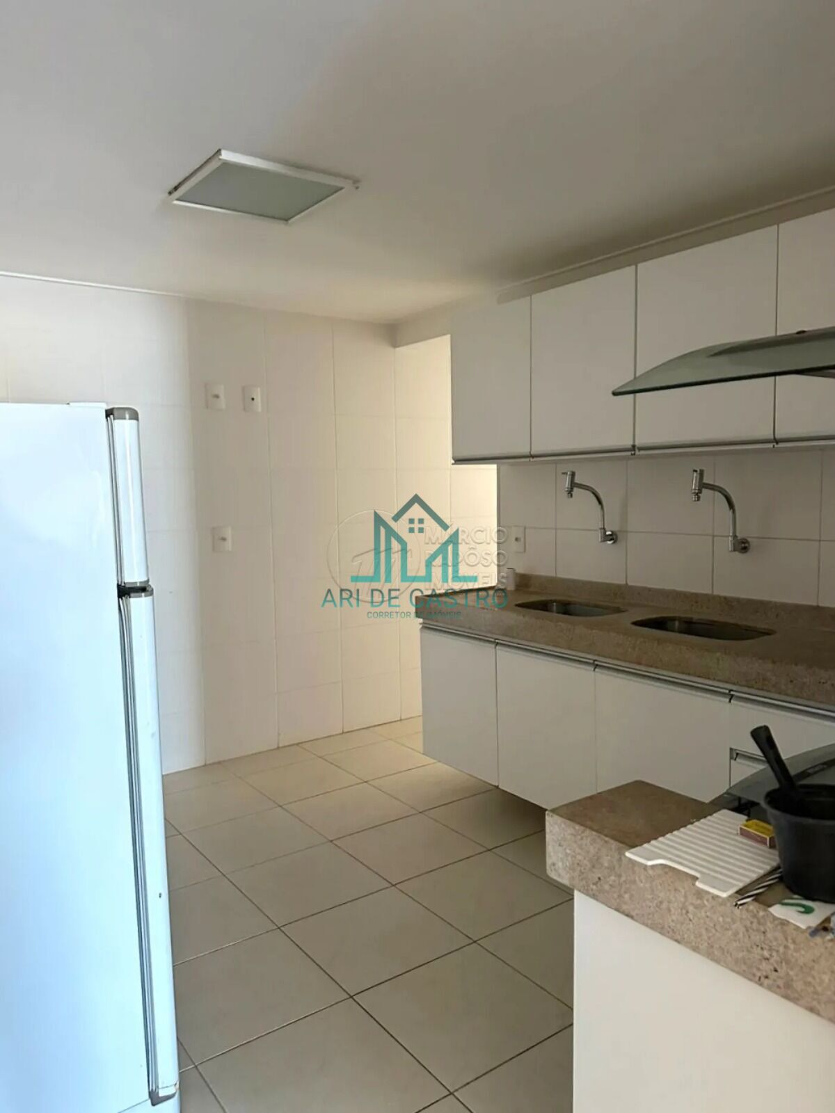 Apartamento à venda com 3 quartos, 141m² - Foto 6