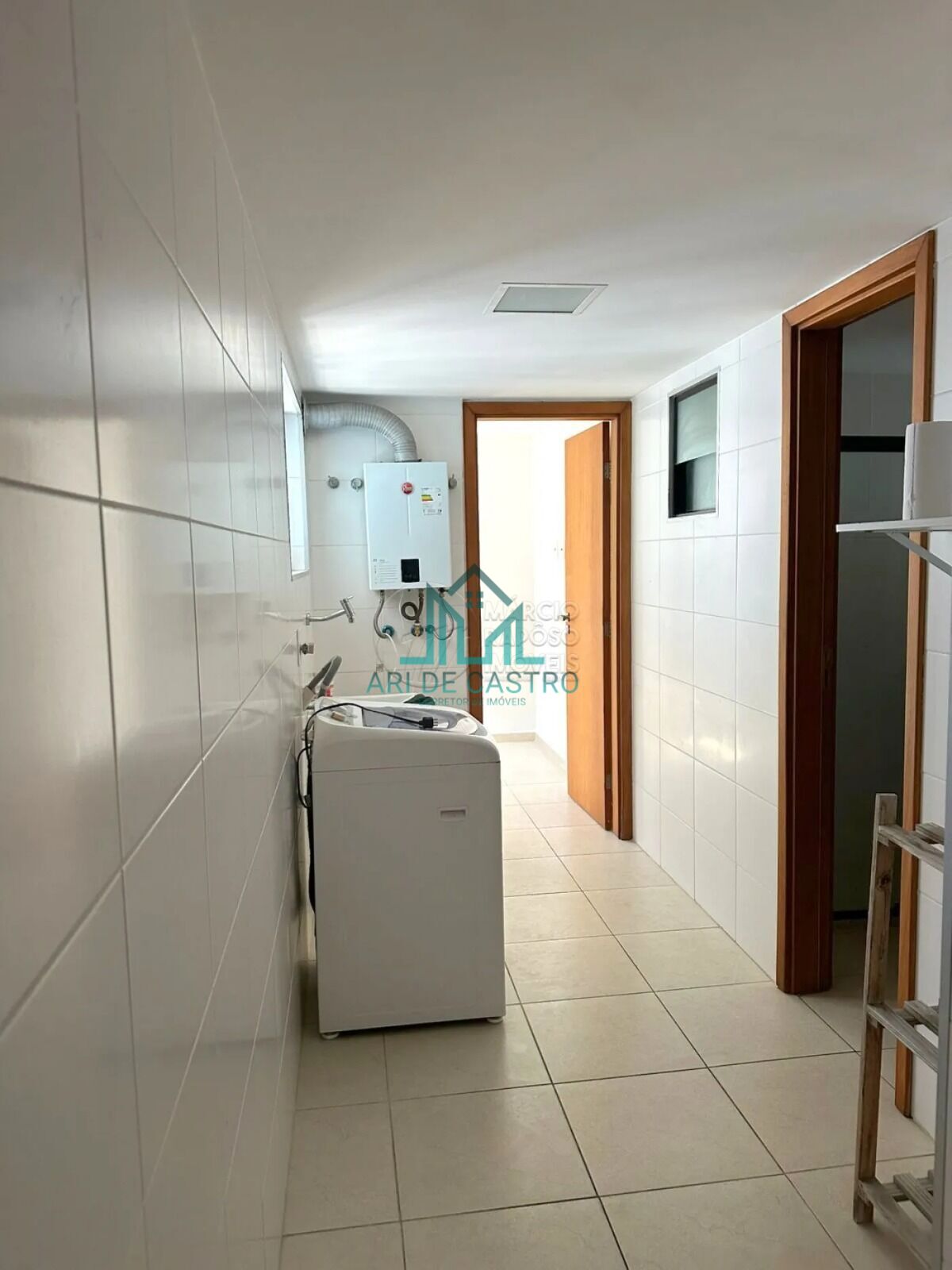 Apartamento à venda com 3 quartos, 141m² - Foto 5