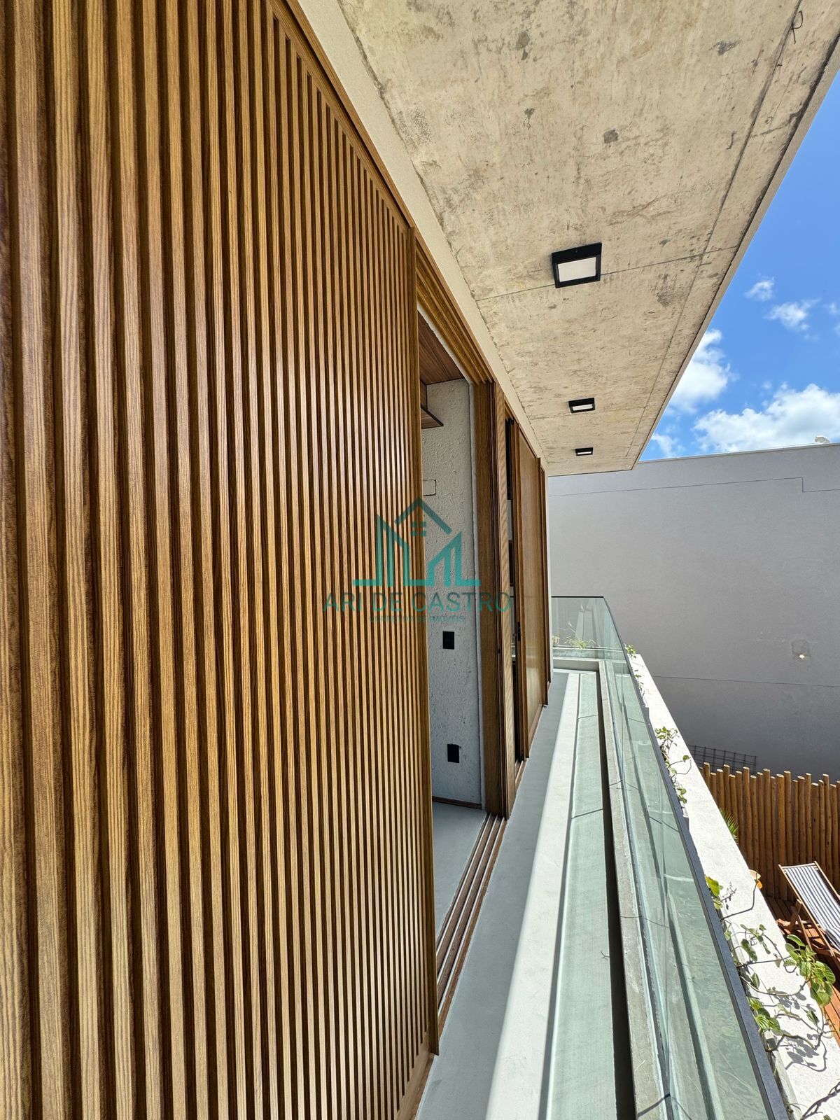 Casa à venda com 5 quartos, 325m² - Foto 4