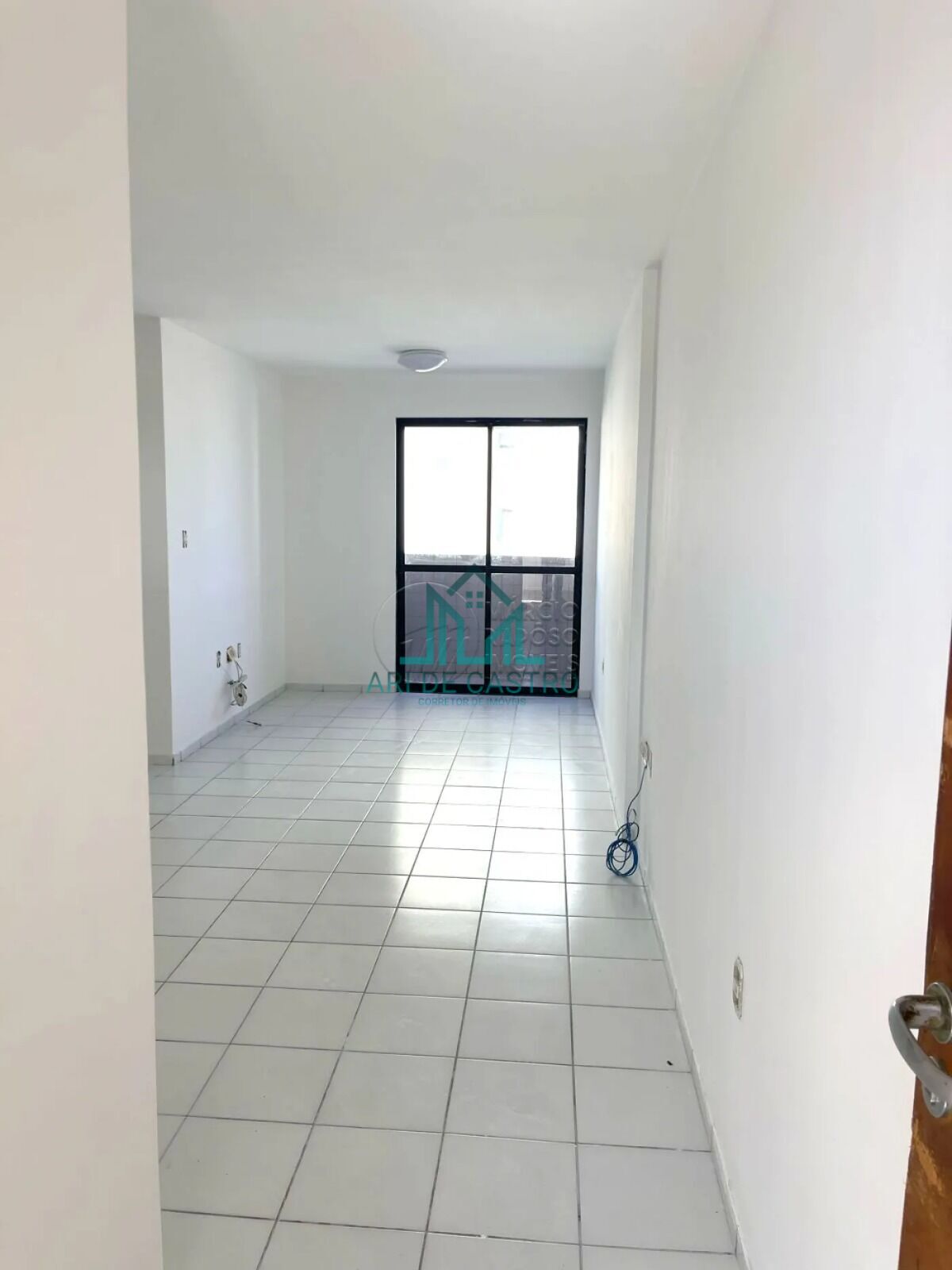 Apartamento à venda com 3 quartos, 76m² - Foto 1