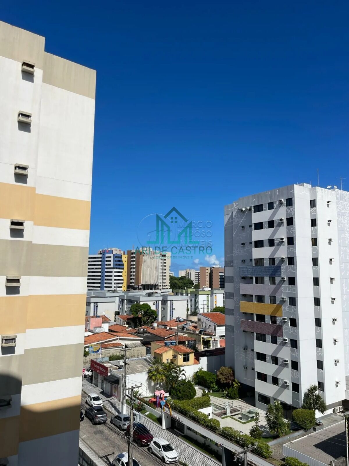 Apartamento à venda com 3 quartos, 76m² - Foto 2