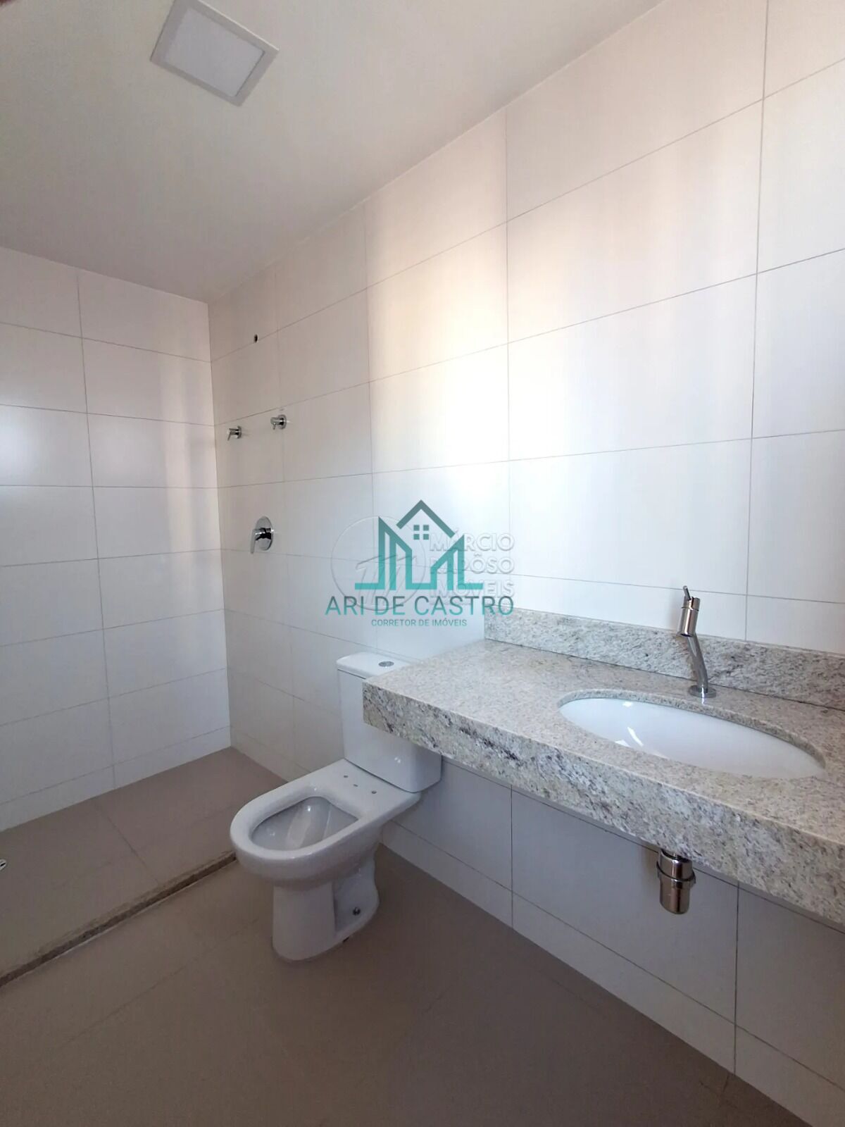 Apartamento à venda com 3 quartos, 147m² - Foto 4