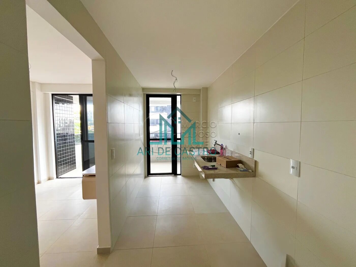 Apartamento à venda com 3 quartos, 81m² - Foto 6