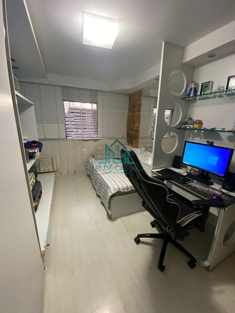 Apartamento à venda com 4 quartos, 189m² - Foto 9