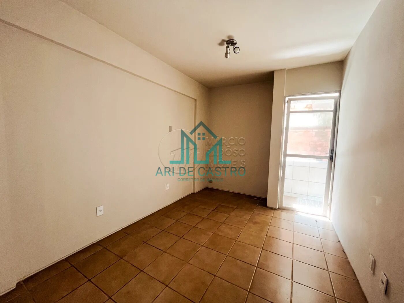 Apartamento para alugar com 3 quartos, 114m² - Foto 2