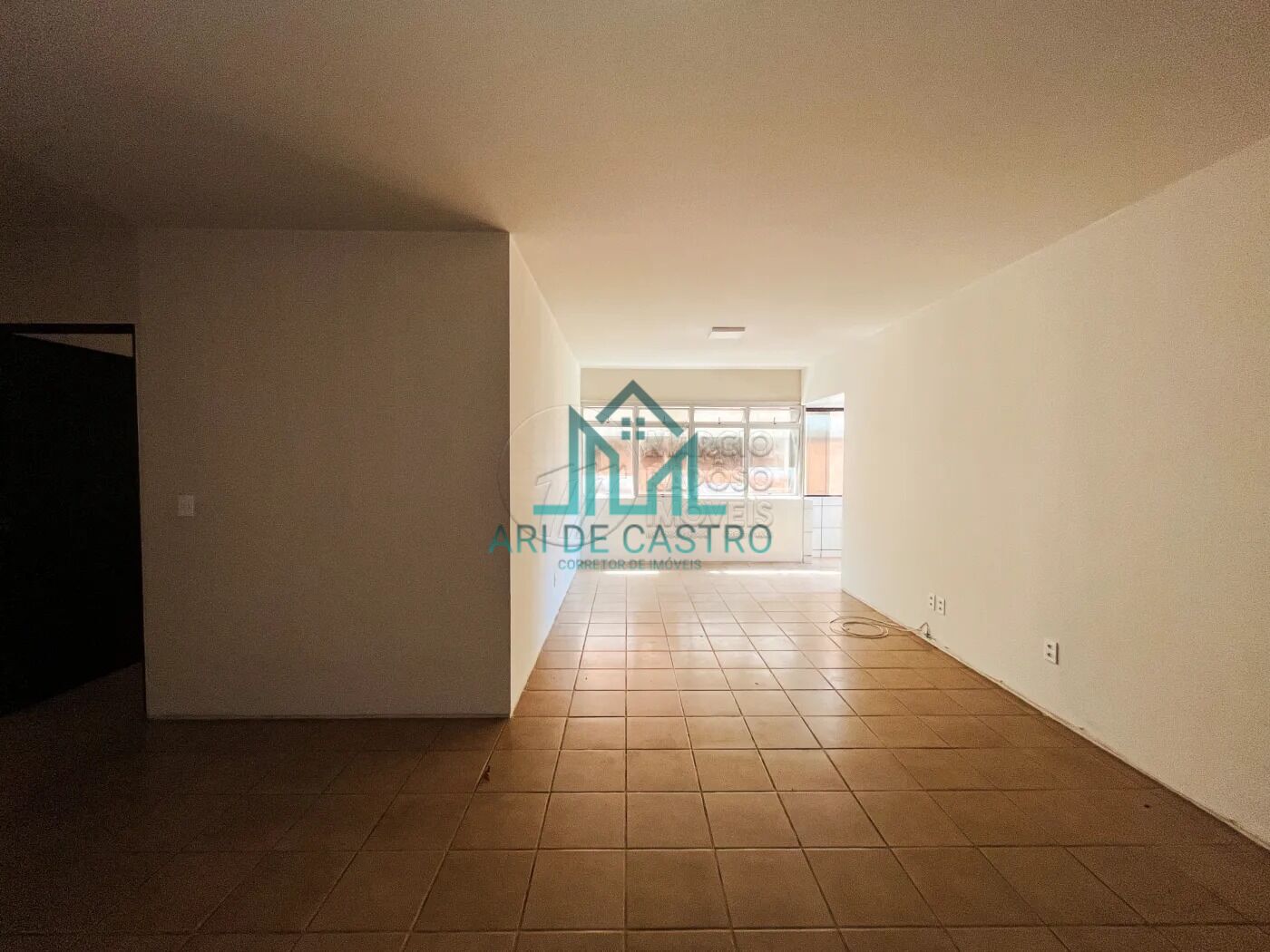 Apartamento para alugar com 3 quartos, 114m² - Foto 1