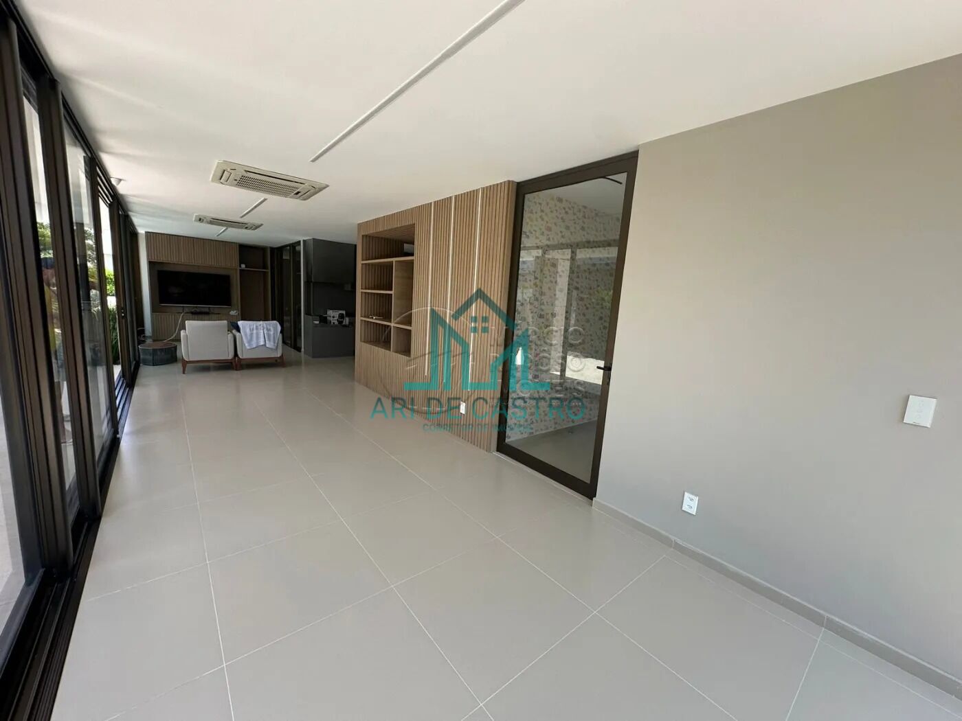 Casa à venda com 6 quartos, 600m² - Foto 12