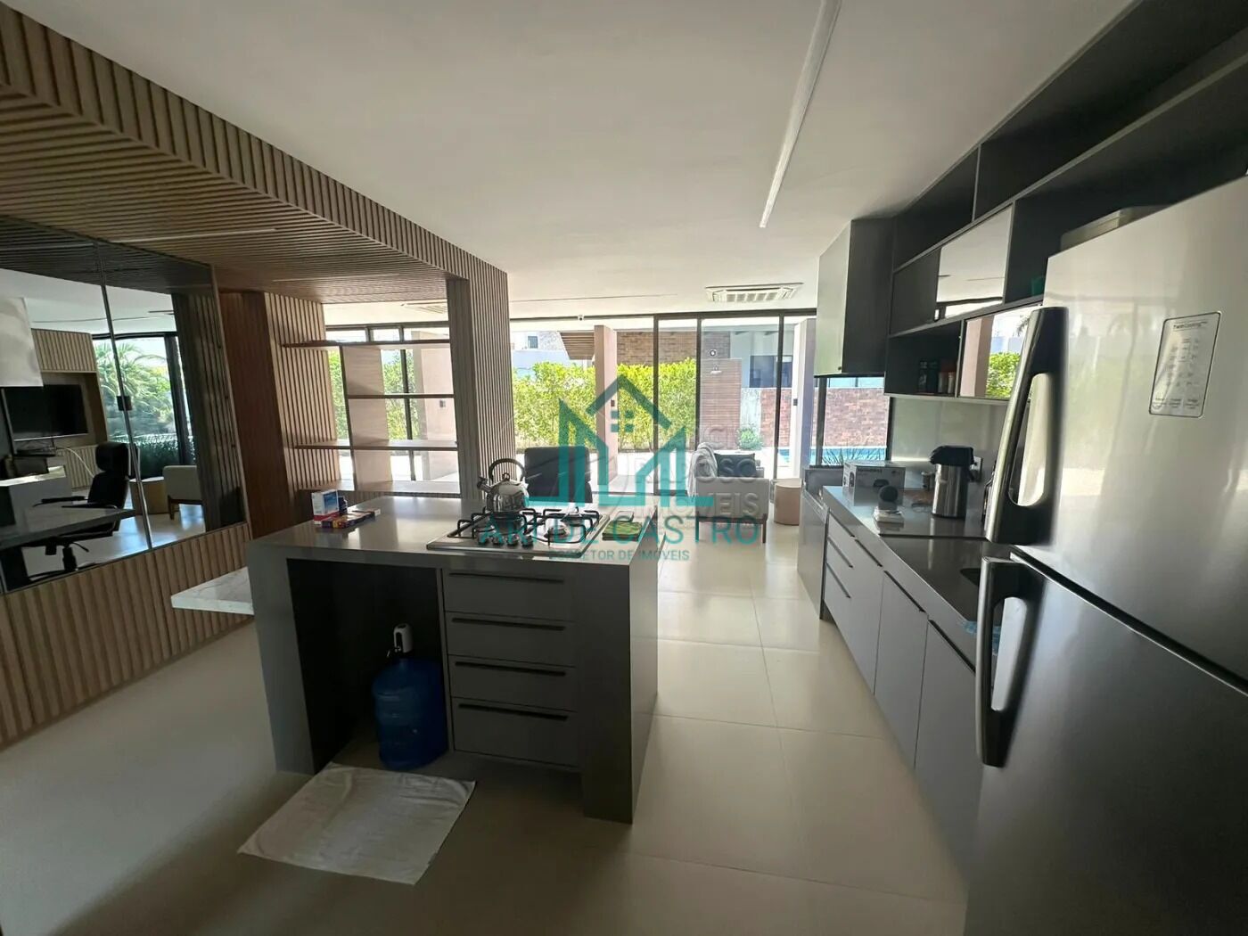 Casa à venda com 6 quartos, 600m² - Foto 10