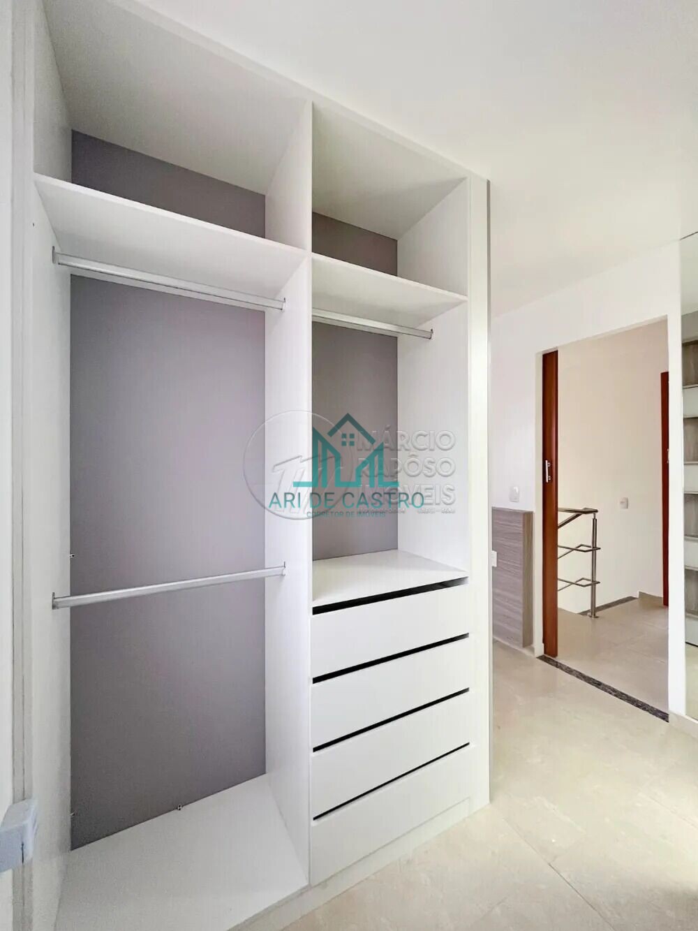 Casa à venda com 3 quartos, 119m² - Foto 13