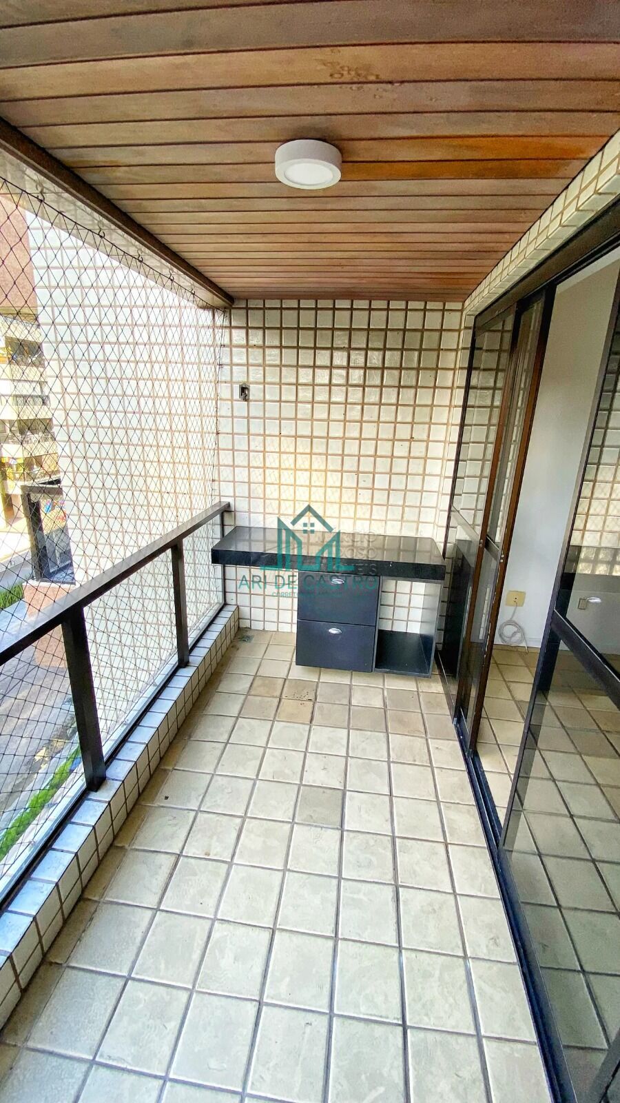 Apartamento à venda com 3 quartos, 131m² - Foto 2