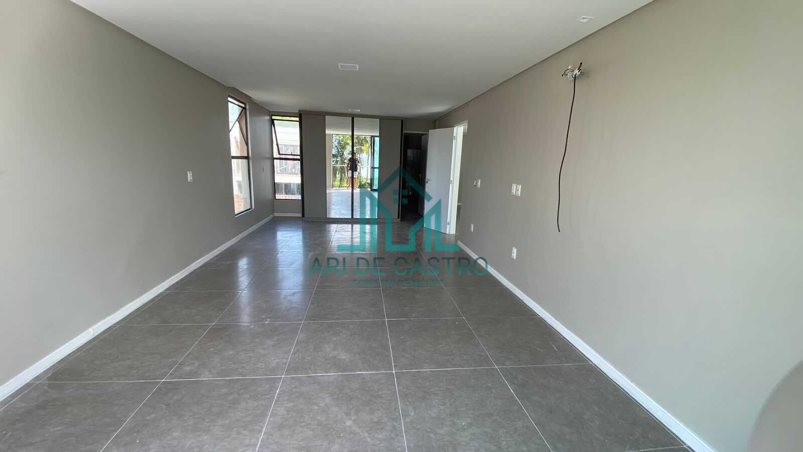 Casa à venda com 4 quartos, 353m² - Foto 15