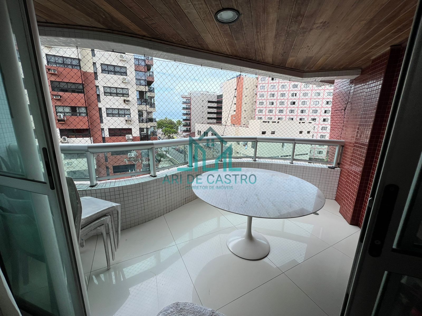 Apartamento à venda com 4 quartos, 164m² - Foto 1