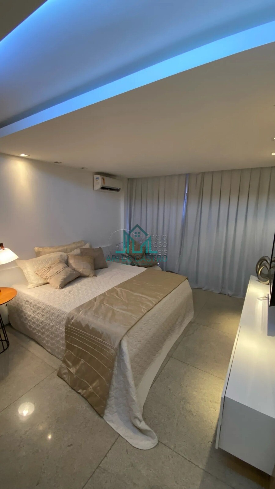 Apartamento à venda com 4 quartos, 189m² - Foto 20