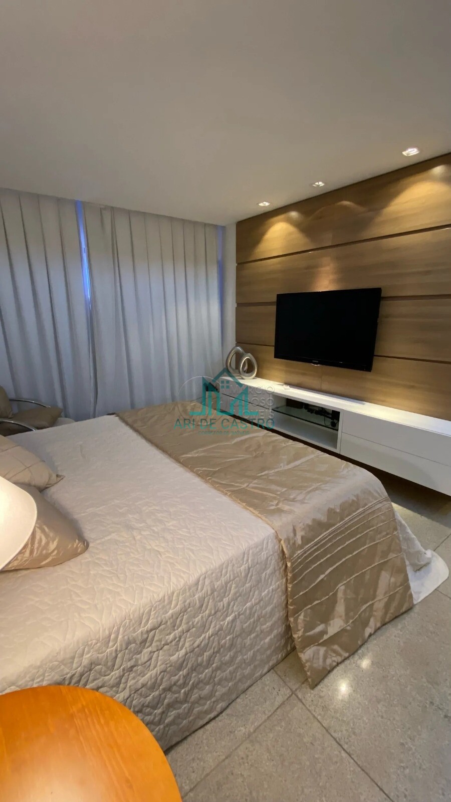 Apartamento à venda com 4 quartos, 189m² - Foto 19