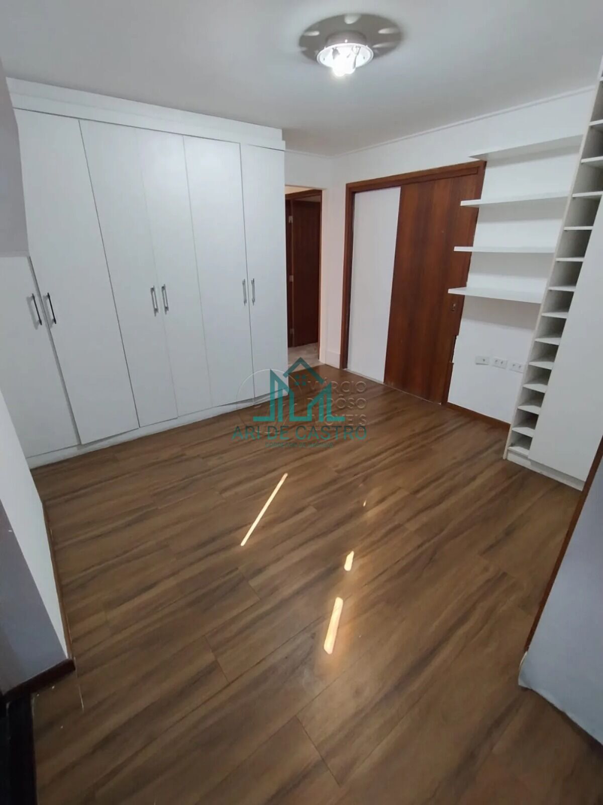 Apartamento para alugar com 4 quartos, 190m² - Foto 10