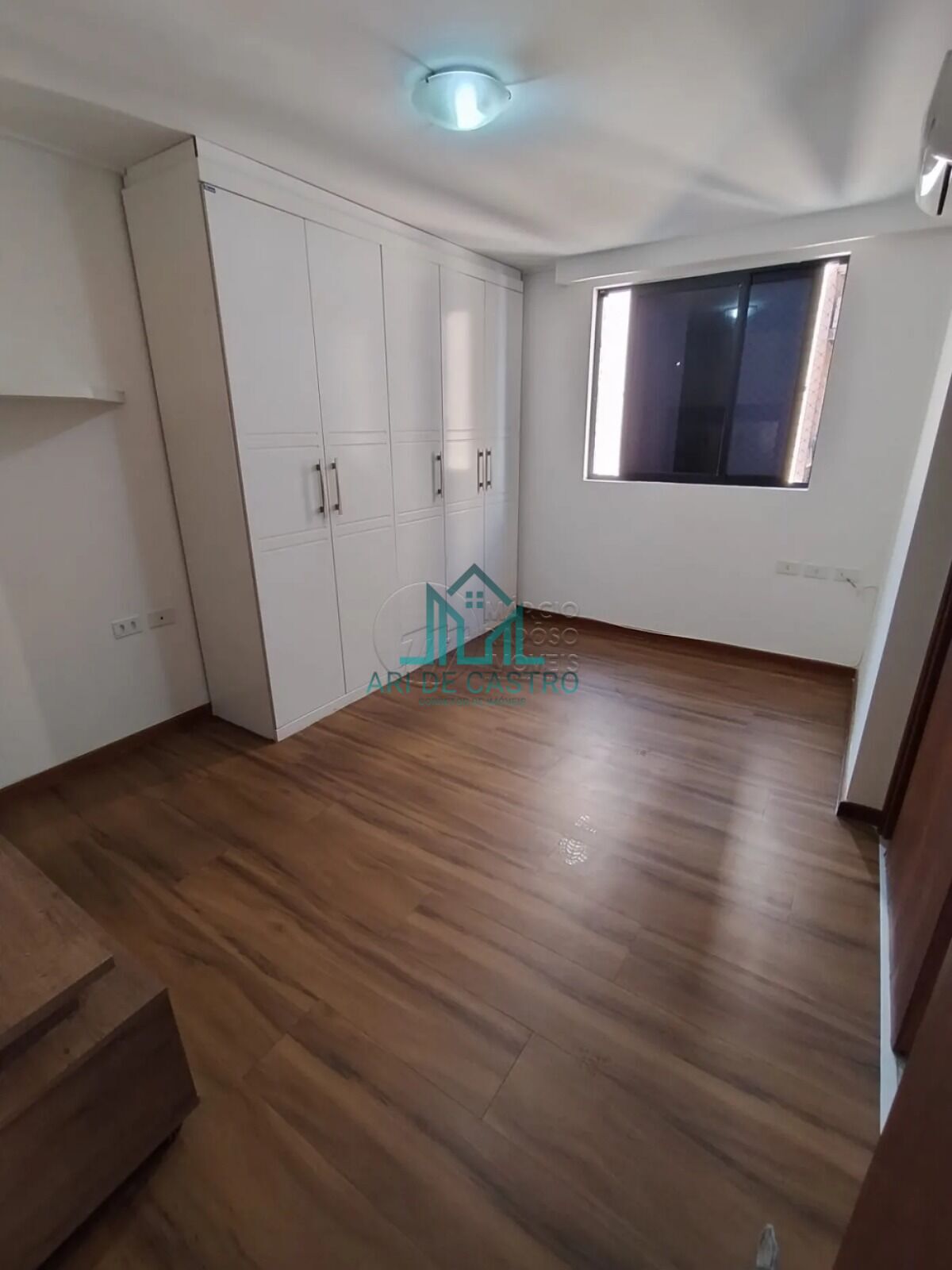 Apartamento para alugar com 4 quartos, 190m² - Foto 8