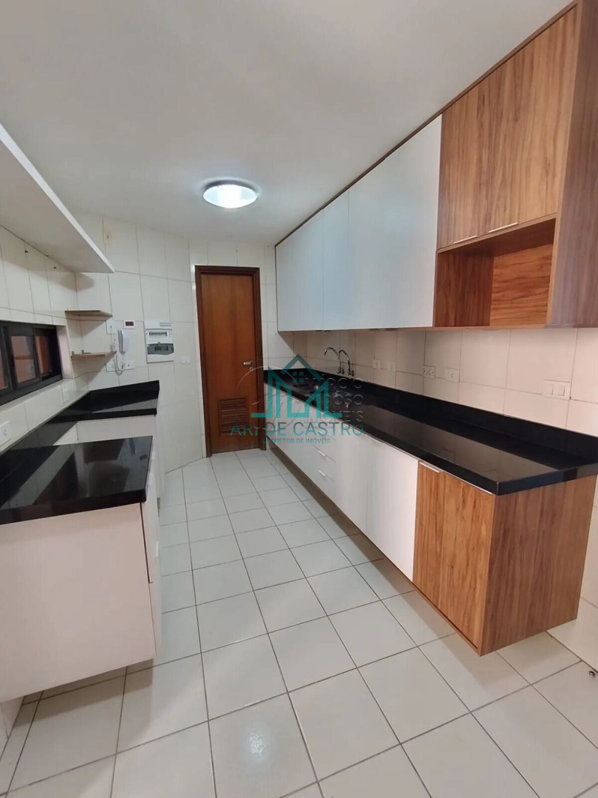 Apartamento para alugar com 4 quartos, 190m² - Foto 15