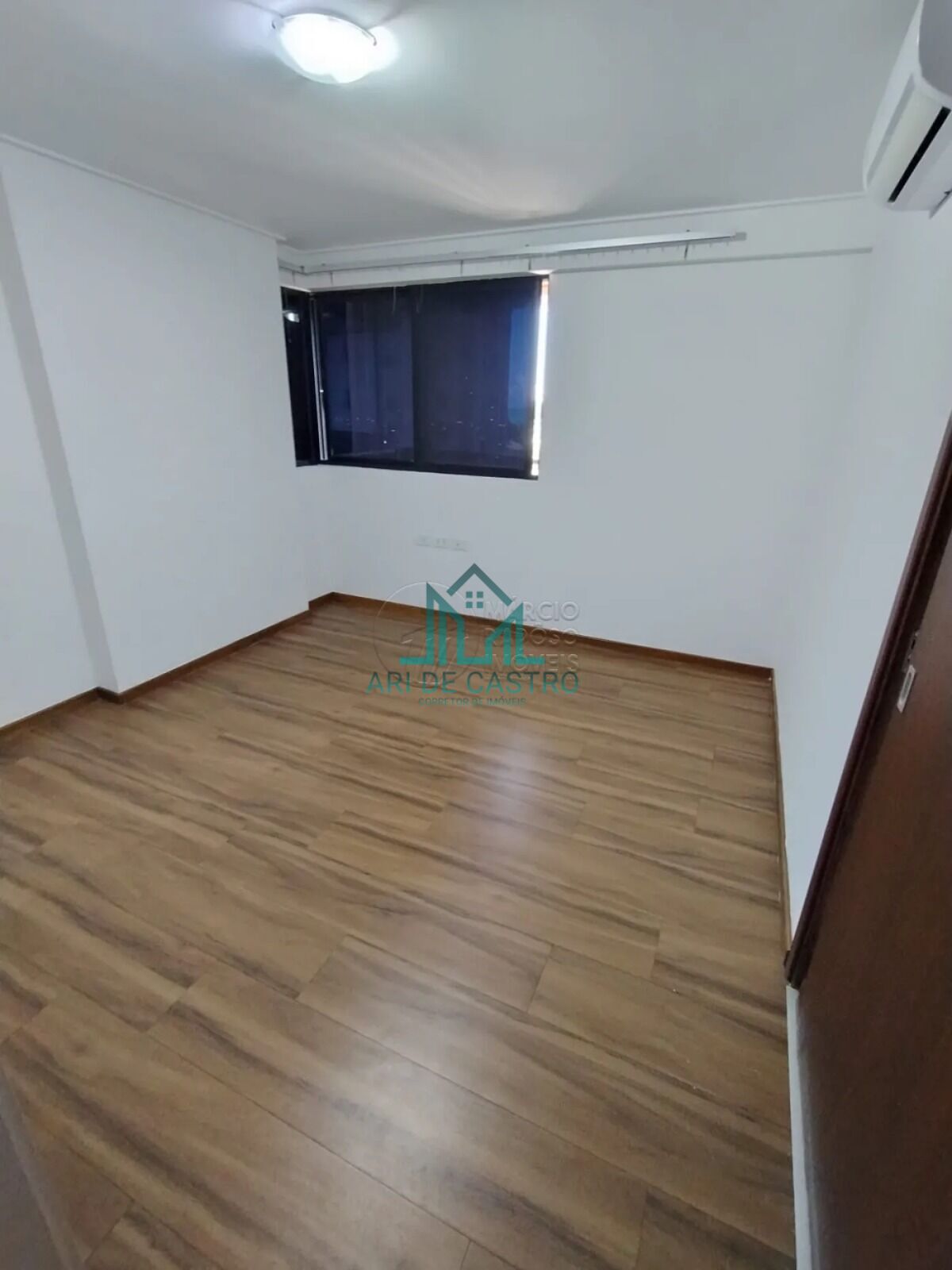 Apartamento para alugar com 4 quartos, 190m² - Foto 13