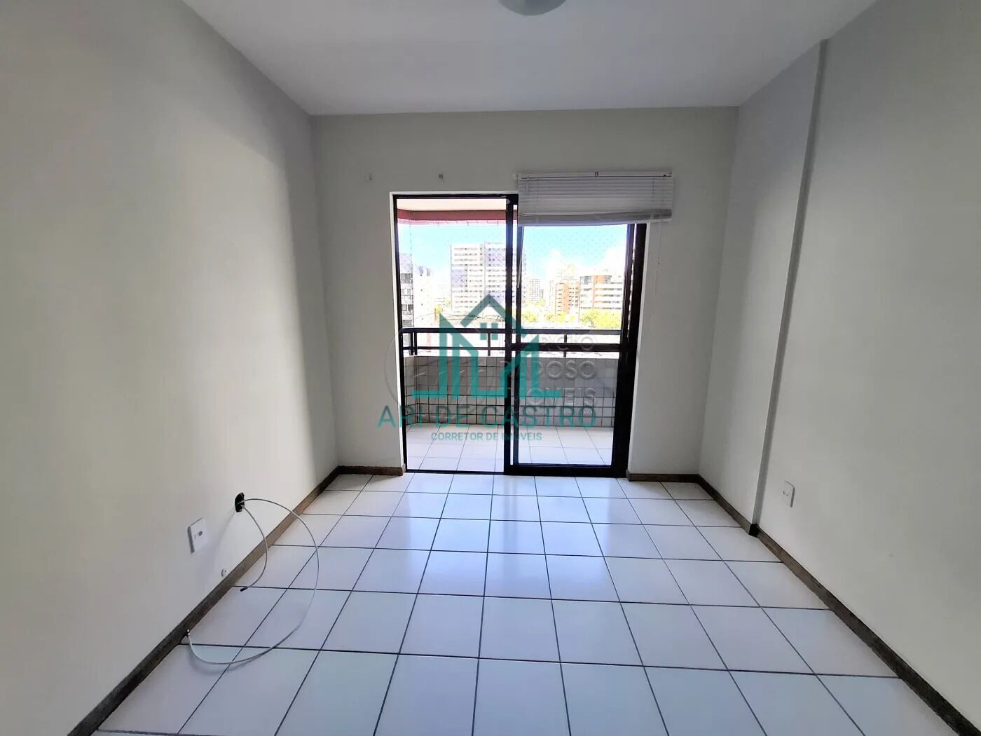 Apartamento à venda com 3 quartos, 89m² - Foto 2