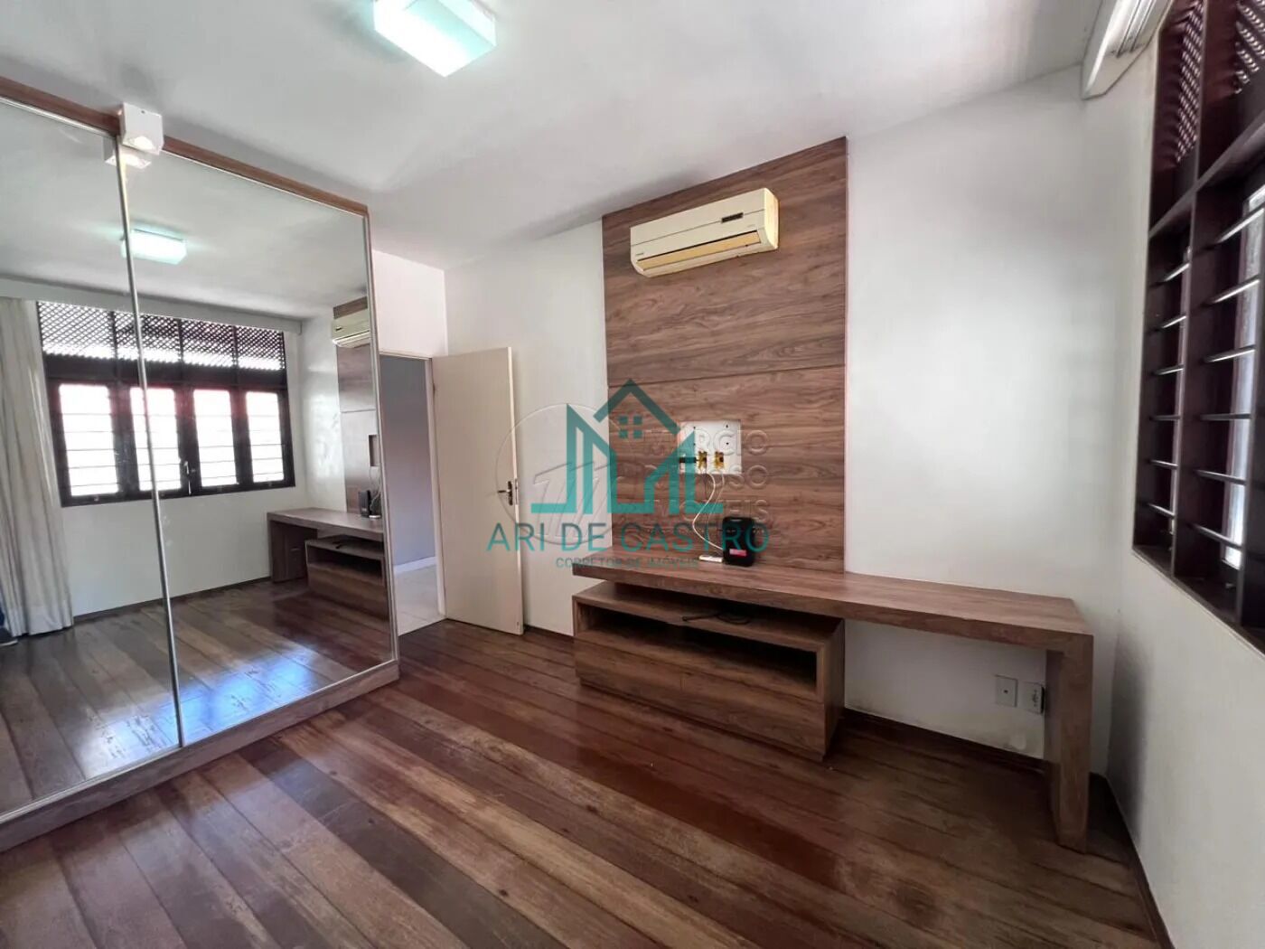 Casa de Condomínio à venda com 4 quartos, 407m² - Foto 11