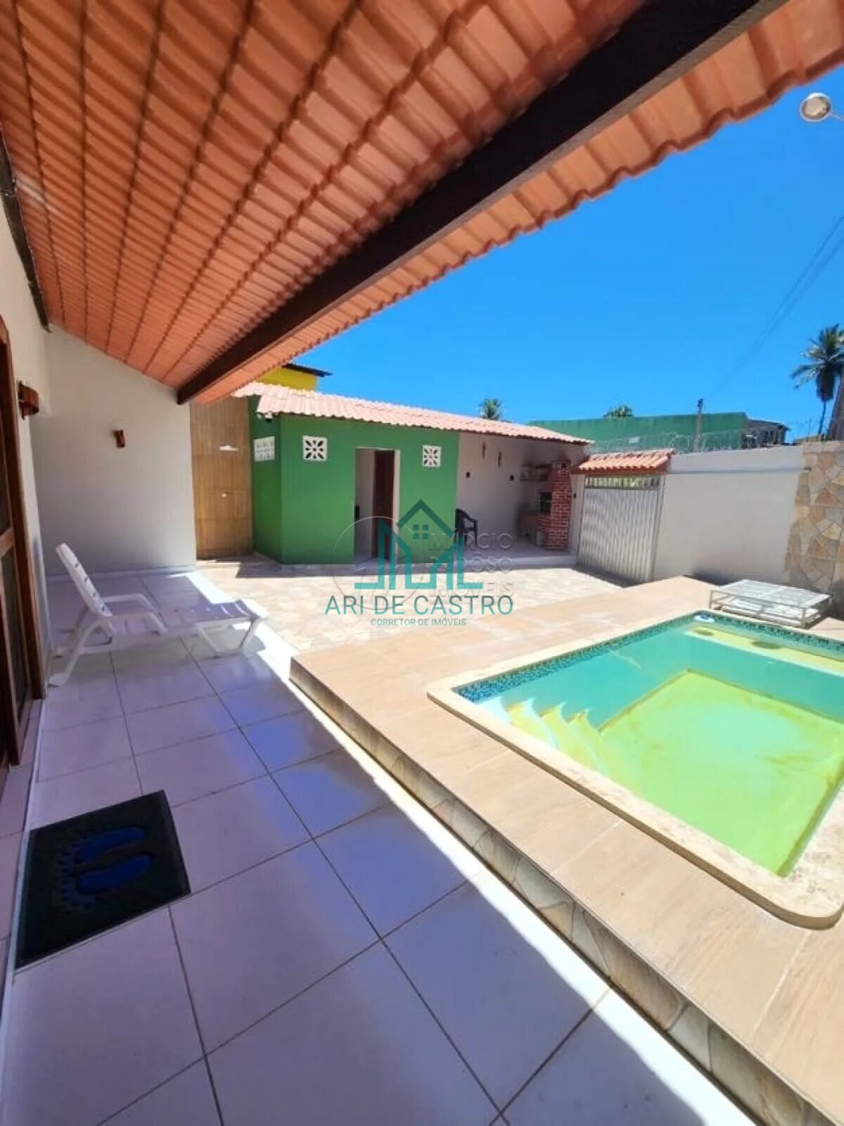 Casa à venda com 3 quartos, 170m² - Foto 2