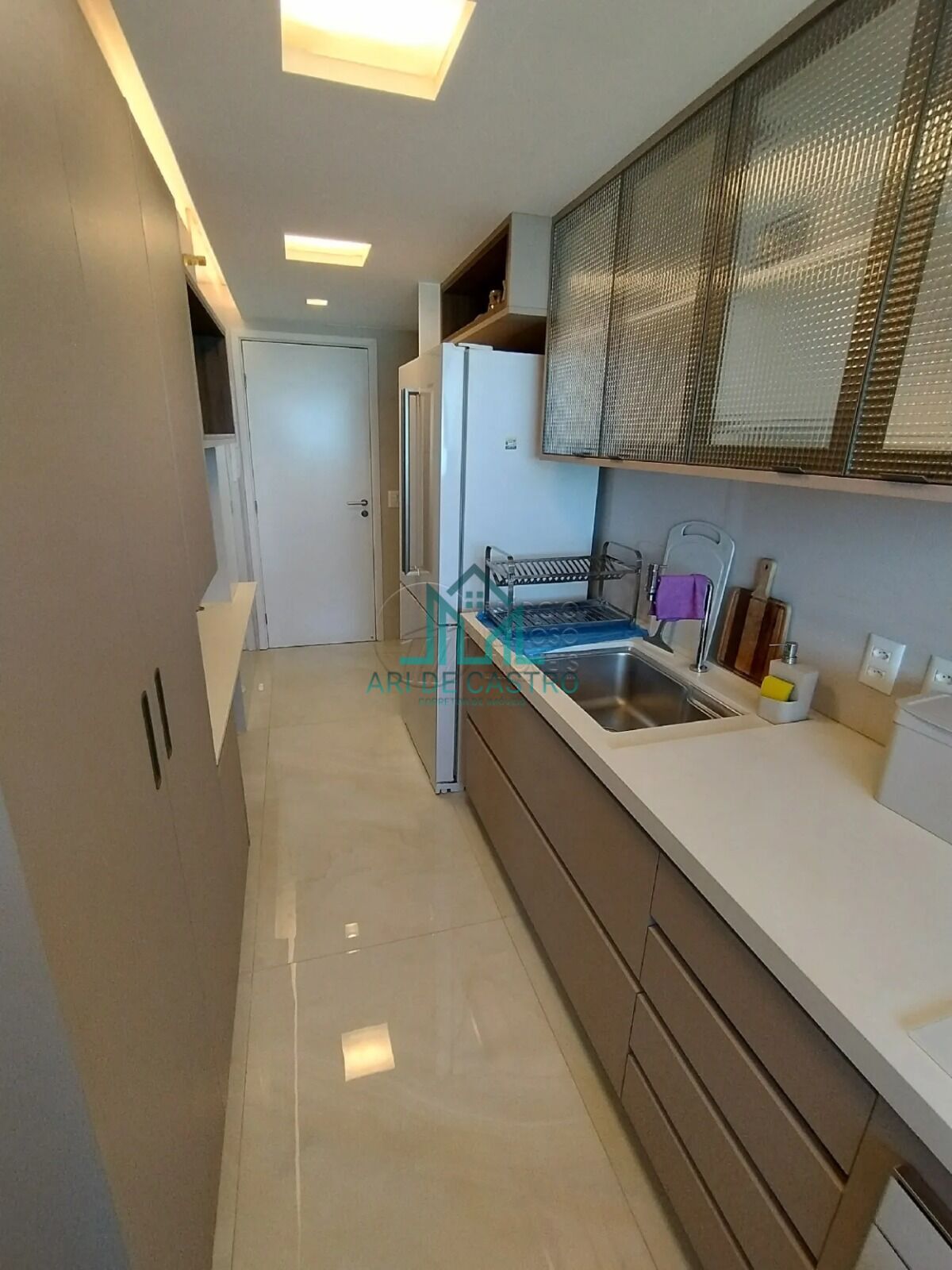 Apartamento para alugar com 3 quartos, 108m² - Foto 11