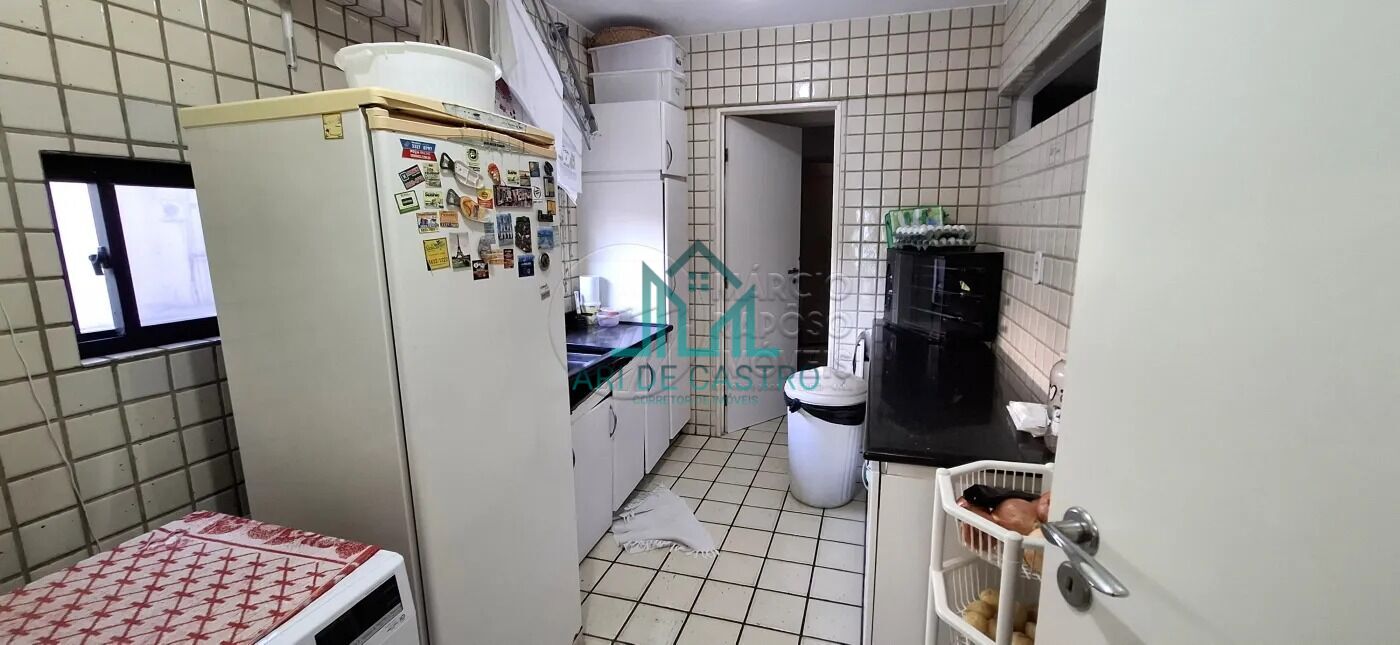 Apartamento à venda com 4 quartos, 270m² - Foto 17