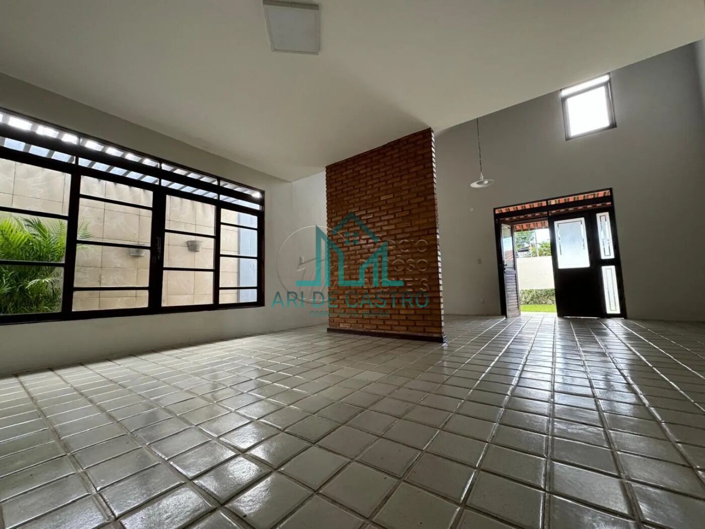 Casa para alugar com 3 quartos, 240m² - Foto 8