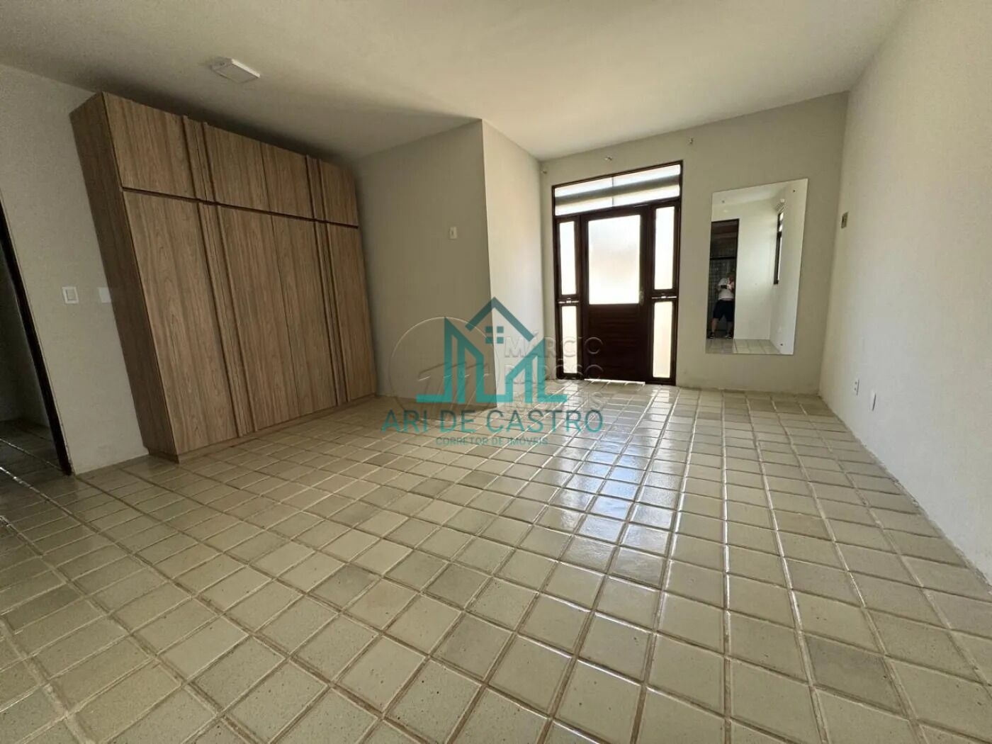 Casa para alugar com 3 quartos, 240m² - Foto 11