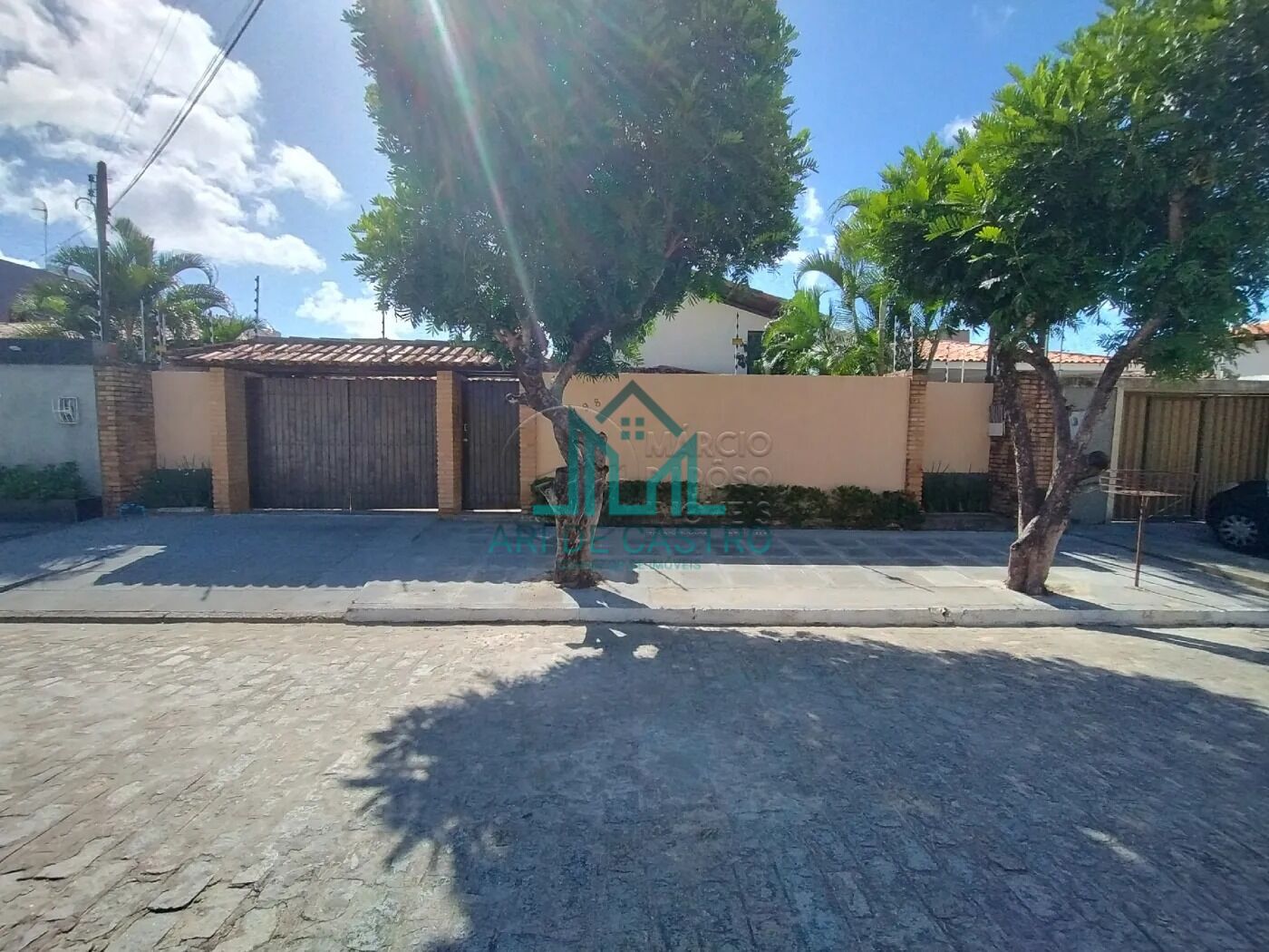 Casa para alugar com 3 quartos, 240m² - Foto 18