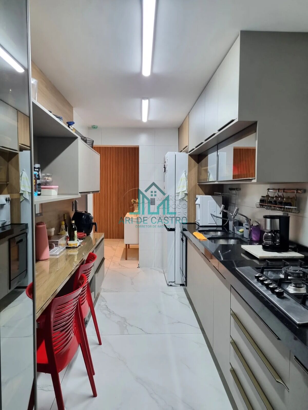 Apartamento à venda com 3 quartos, 123m² - Foto 8