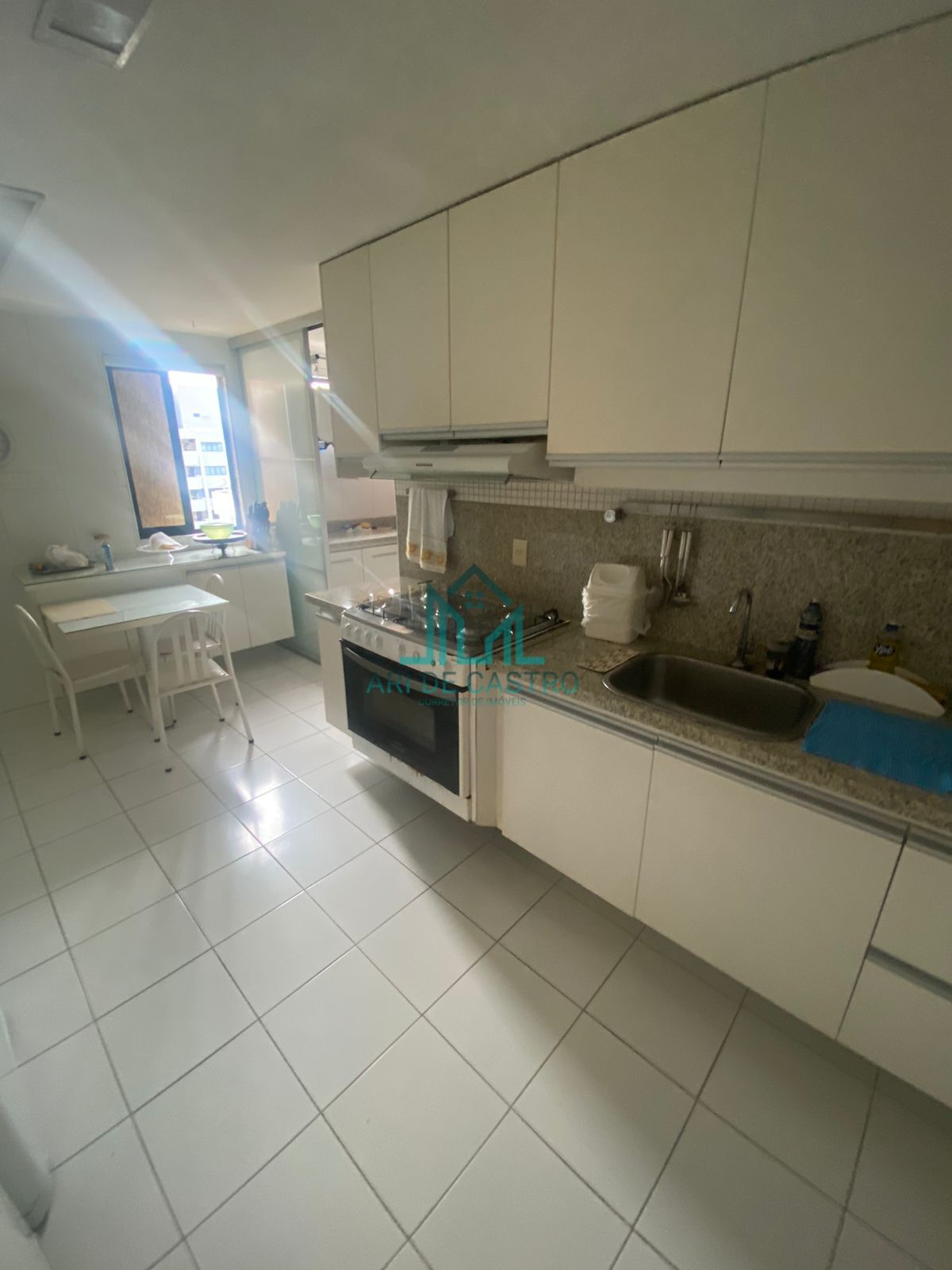 Apartamento à venda com 3 quartos, 192m² - Foto 19