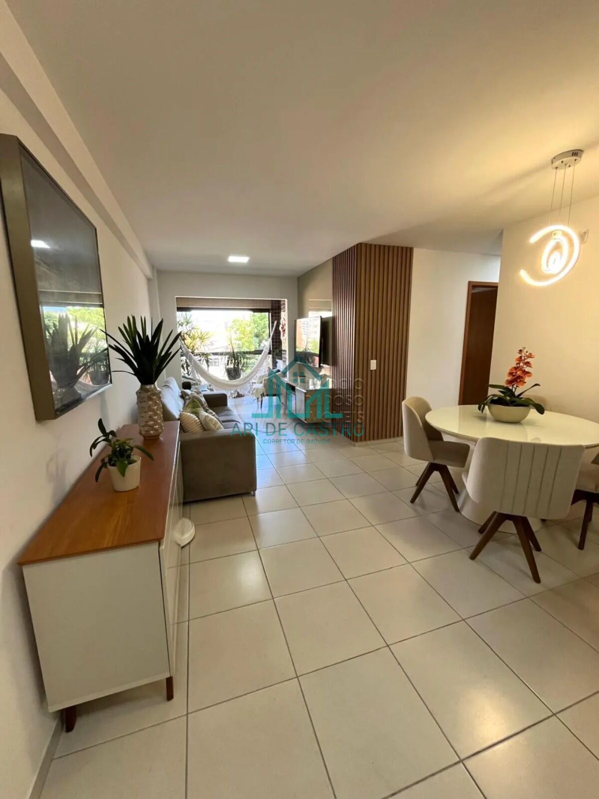 Apartamento à venda com 3 quartos, 76m² - Foto 1