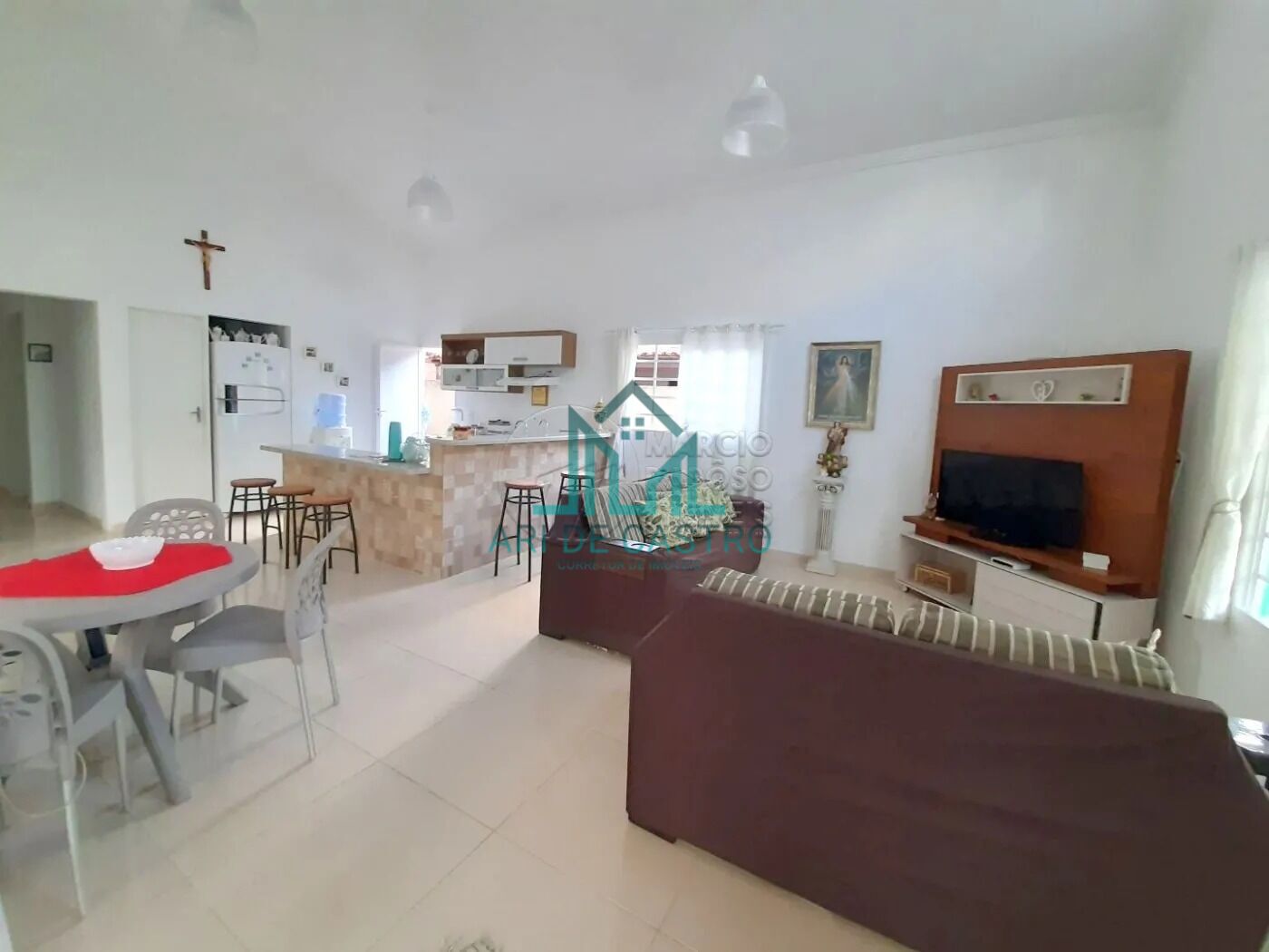 Casa à venda com 3 quartos, 154m² - Foto 2