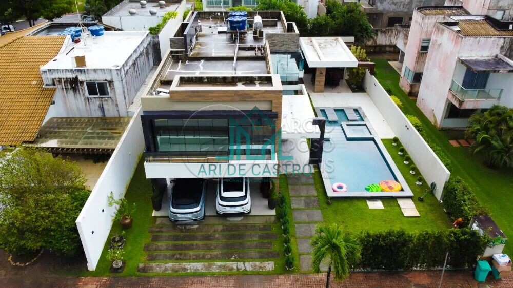 Casa à venda com 5 quartos, 376m² - Foto 1