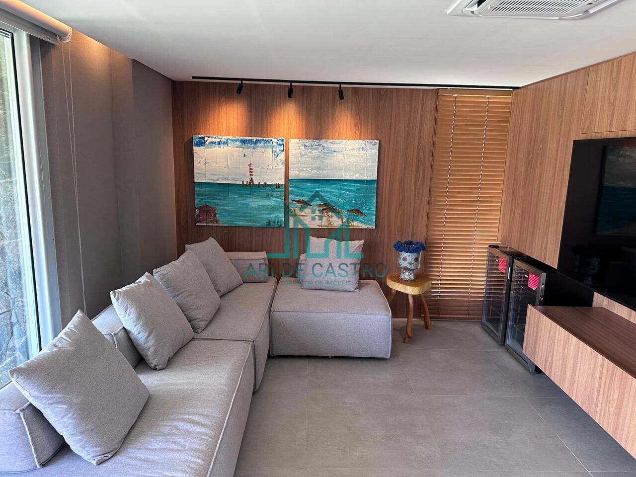 Casa à venda com 5 quartos, 180m² - Foto 2